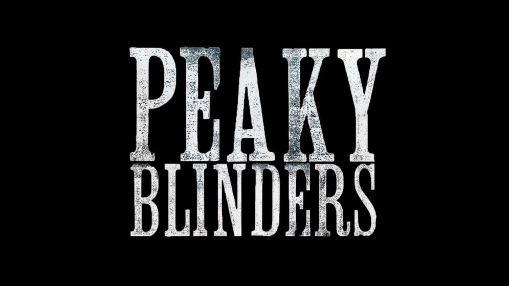 Coupes de cheveux à la Peaky Blinders : undercut et dégradé déconnecté